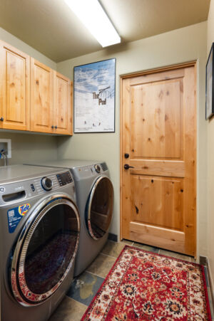 8 Coyote Bluff - Laundry Room