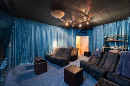 9 Coyote Bluff - Movie Room